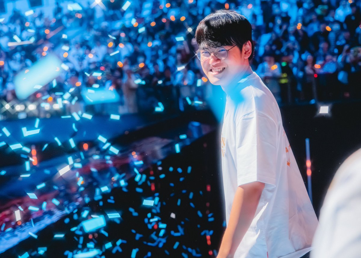 lolesports's tweet image. 🧢