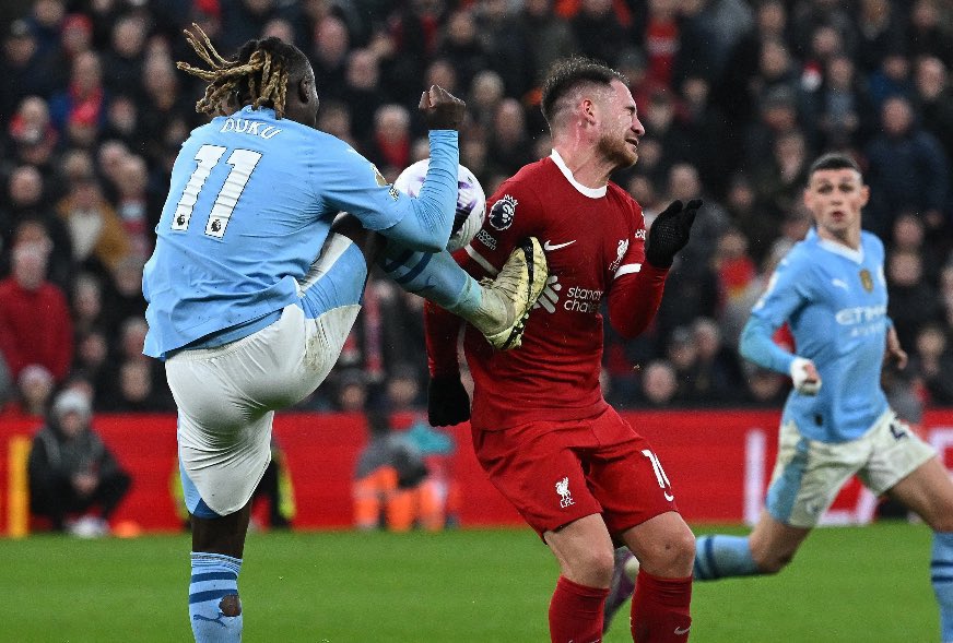 EPLBible's tweet image. Make it make sense. 😵‍💫