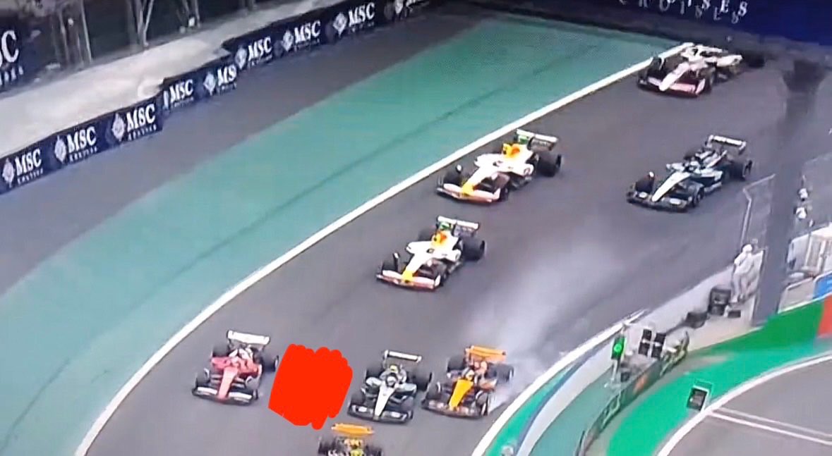 dxbestani's tweet image. They&apos;re &quot;trying&quot; to cook me but I&apos;m literally right. Antonelli misjudged it. Piastri still had the car under control, despite locking up he was still able to turn.