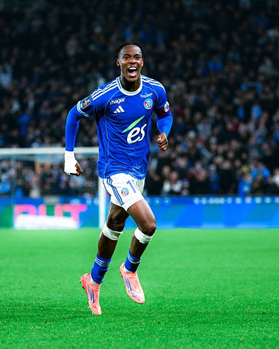 Bluecoxtra's tweet image. They focused too much on Joaquin Panichelli and forgot the other deadly striker, Emanuel Emegha ⚽⚽

#RCSALOSC | #BlueCo