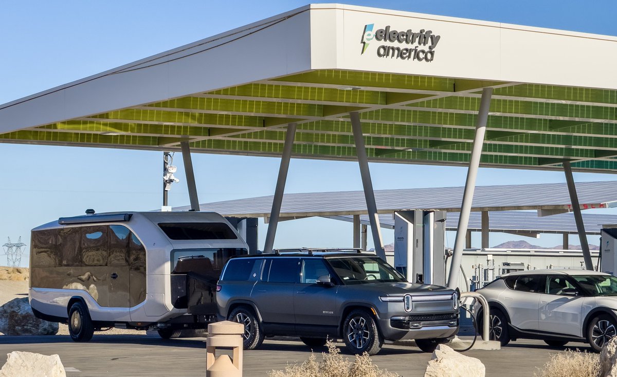 Continuing our <a href="/ElectrifyExpo/">ElectrifyExpo</a> Texas road trip, we’ve got a short hop to Vegas today and decided to squeeze in a quick photoshoot in the dunes along the way. 📸

Vegas friends, see you charging at the North Vegas Outlet Mall <a href="/ElectrifyAm/">Electrify America</a> around sunset tonight! #BeThere