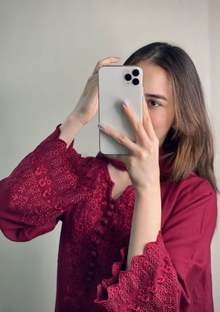 Just the mood 🙂 ma free ho gyi abi sub ajayan gup shap ab hogi