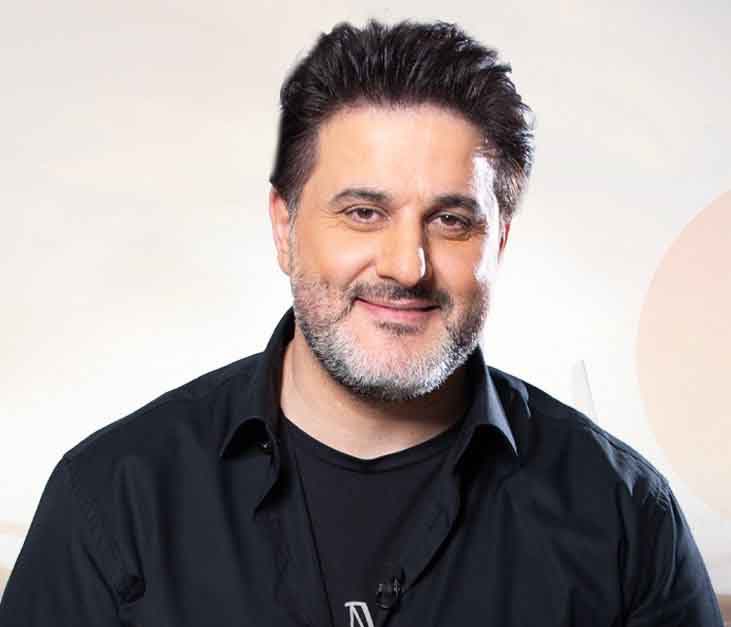 ملحم زين:

ماعندي حرج أغني لأي بلد عربي، وماعندي مشكلة أغني "دقوا المهابيج خلوا الهوى سعودي"❤️🇸🇦