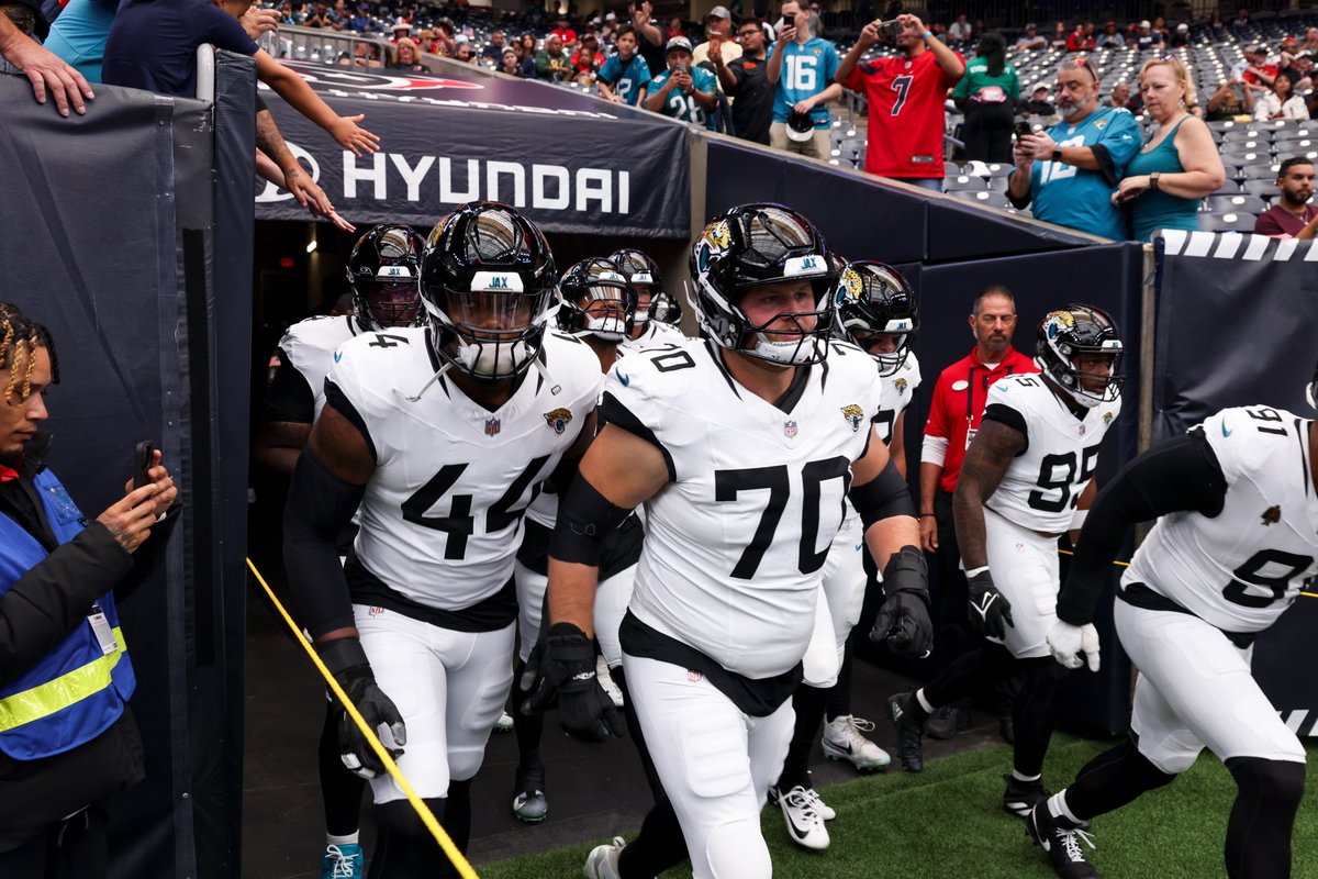 Jaguars's tweet image. Time to go get it.

#JAXvsHOU