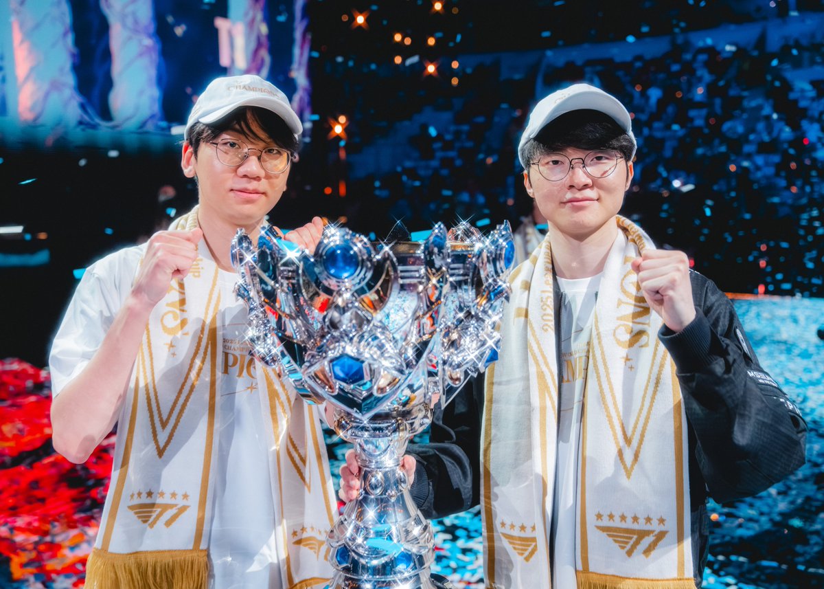 LoL Esports tweet media