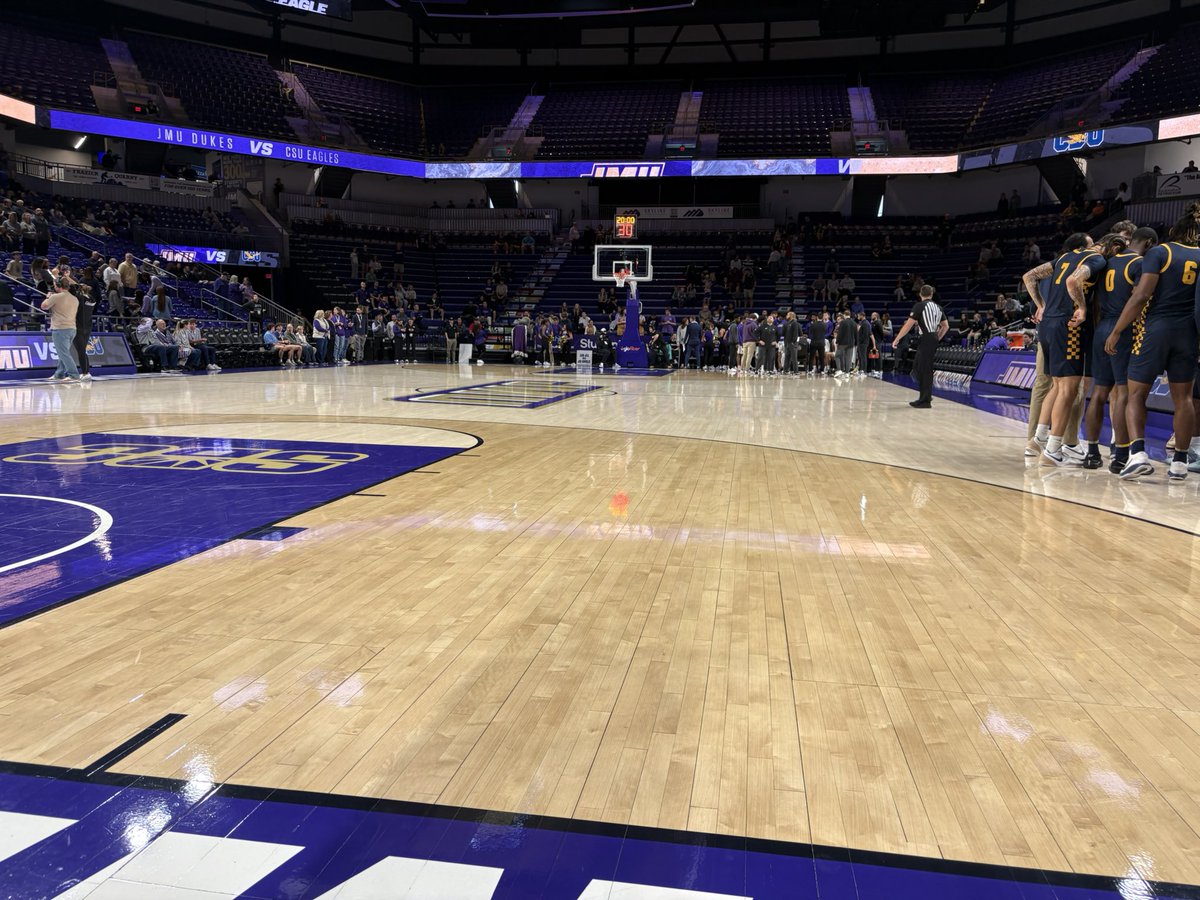 Happy Sunday from inside the Atlantic Union Bank Center.

Double header for JMU men and women’s basketball this afternoon.

First up, JMU men’s hosting Coppin State.

Women’s to host Queens at 4 p.m.

Highlights coming up tonight at 11 on <a href="/WHSVScoreZone/">WHSV Sports</a>