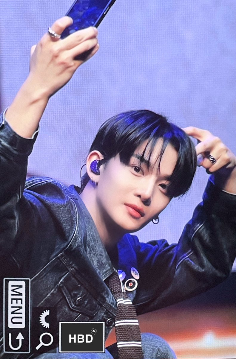 HappyBAEsDay's tweet photo. 251109 BEGIN, YOUNG 
뽀에버 영이라고~🥹🫶🏻
#배진영 #BAEJINYOUNG
#BEGIN_YOUNG https://t.co/6eIZjqK2Sl