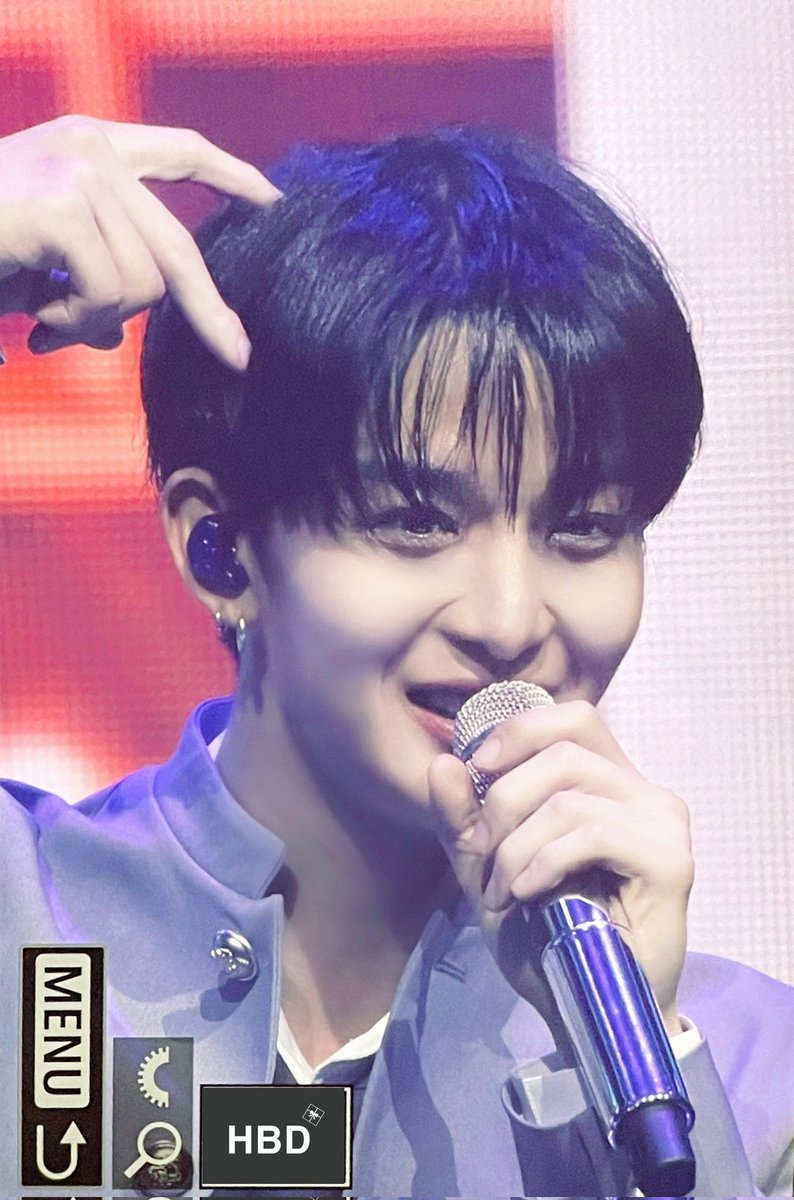 251109 BEGIN, YOUNG 
뽀에버 영이라고~🥹🫶🏻
#배진영 #BAEJINYOUNG
#BEGIN_YOUNG