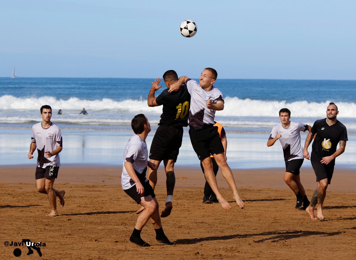 <a href="/playeruak/">Zarauzko Playeruak</a> reportaje fotografico facebook.com/JaviUrola/post…