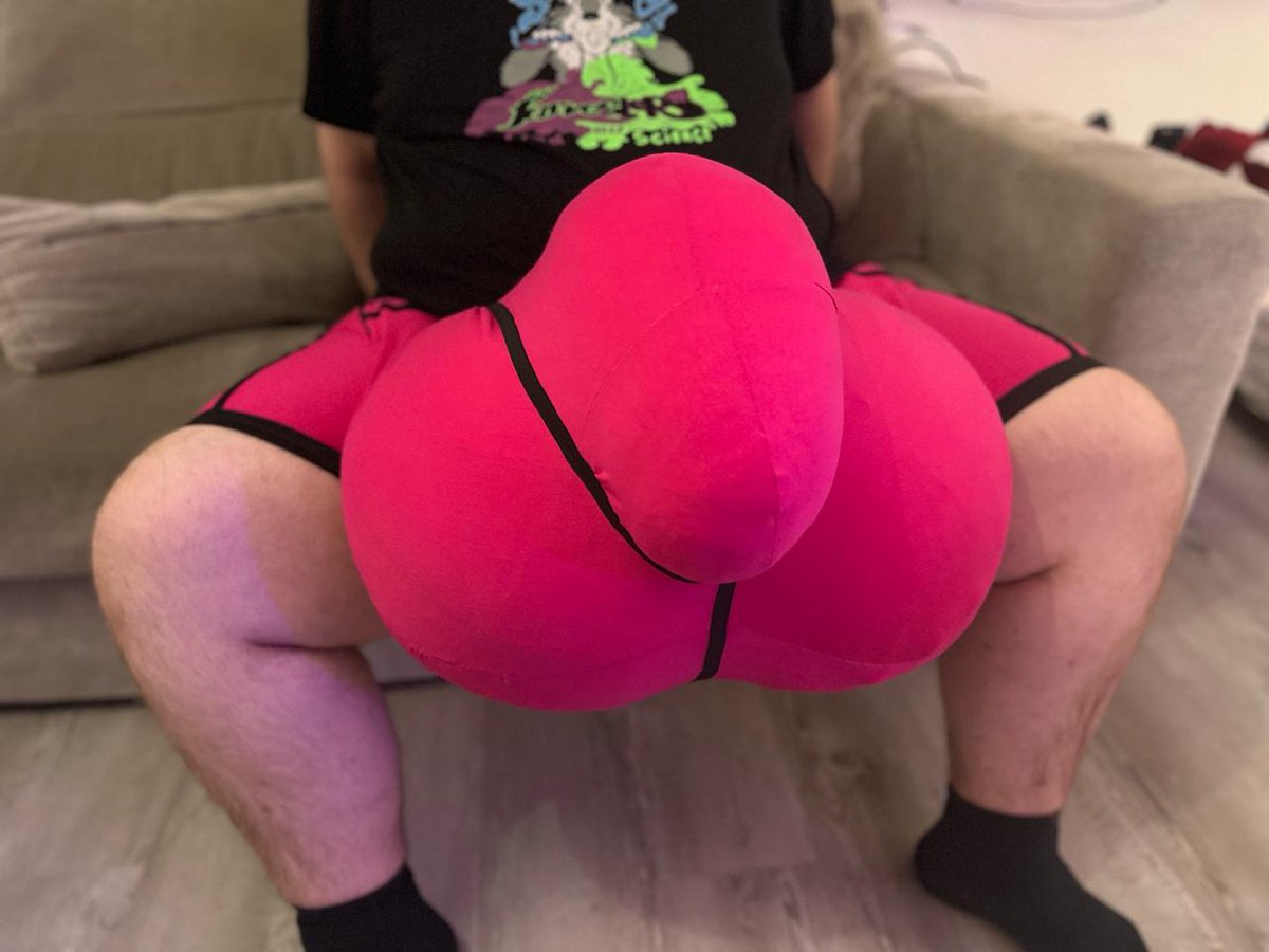 MiitshiiAD's tweet photo. The Hyper Bulge comms are done! This world definitely needs more hyper cocks! 😈👀
#hyperirl https://t.co/xW02D5Chrn