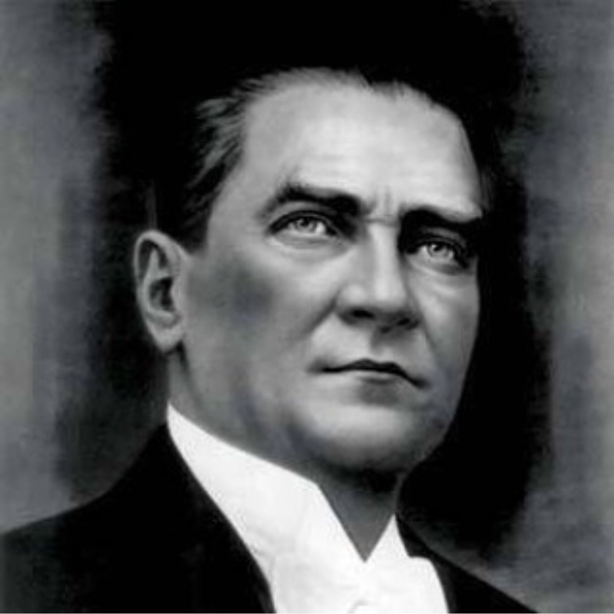 Sen hiç ölmedin ki,