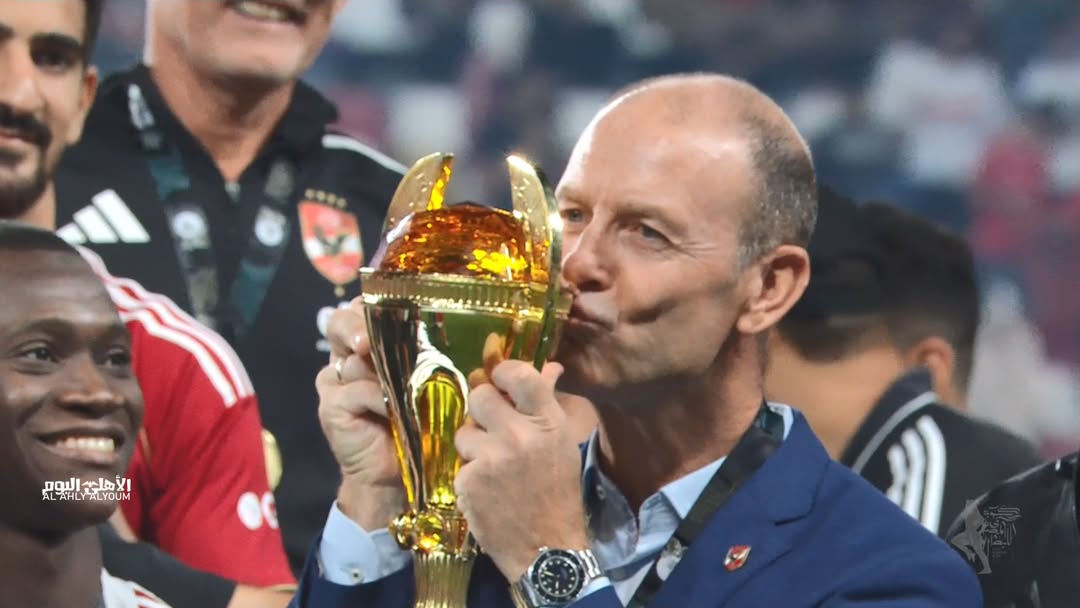 ElAhlyToDay74's tweet photo. طعم البطولة حلو 🦅🤩

يس توروب أول بطولة 🔴🏆 https://t.co/zjSvFXqMPw
