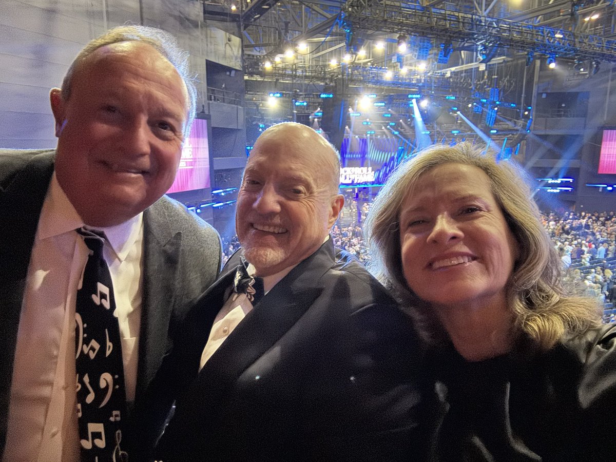 jimcramer's tweet image. With our terrific host, Chris Kelly , new board chair, Rock and Roll Hall of Fame, at last night’s induction ceremony !!