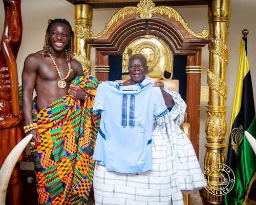OleleSalvador's tweet photo. 👨🏾‍🍳🇬🇭: Damn if you do, damn if you Doku

ɛnyɛ regular blor😌 https://t.co/zVrrFpMStf