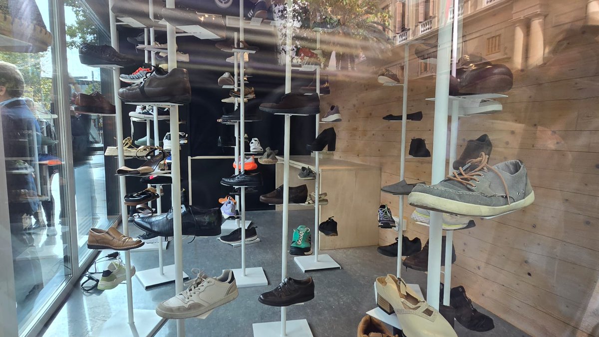 𝗣𝗿𝗼𝘆𝗲𝗰𝘁𝗼 𝗛𝘂𝗲𝗹𝗹𝗮: 𝟭𝟮𝟬 𝘇𝗮𝗽𝗮𝘁𝗼𝘀 𝗽𝗮𝗿𝗮 𝗿𝗲𝗰𝗼𝗿𝗱𝗮𝗿 𝘆 𝗽𝗿𝗲𝘃𝗲𝗻𝗶𝗿 𝗲𝗹 𝘀𝘂𝗶𝗰𝗶𝗱𝗶𝗼 𝗲𝗻 𝗔𝗿𝗮𝗴ó𝗻
“𝘀𝗶𝗴𝘂𝗲 𝗱𝗲𝗷𝗮𝗻𝗱𝗼 𝘁𝘂 𝗵𝘂𝗲𝗹𝗹𝗮. 𝗡𝗼 𝘁𝗲 𝗯𝗼𝗿𝗿𝗲𝘀” 👟 👠 👞

Te lo cuento en #ElBlogdeZoe 📰 
elblogdezoe.es/post/proyecto-…