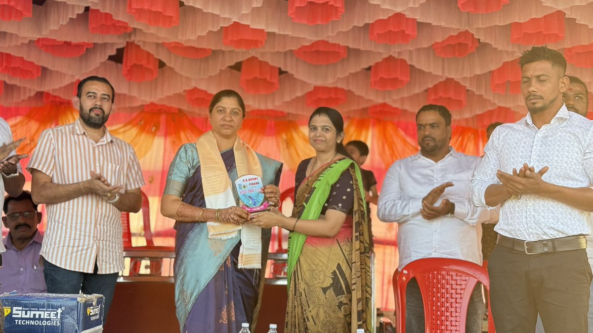 MonikaPanve's tweet photo. आम्ही चाणेकर चषक २०२५ समीर शेळके स्पोर्ट्स आयोजित भगवा चषक या क्रिकेट स्पर्धेला भेट दिली. यावेळी जिजाऊ संघटनेचे पदाधिकारी आदी मान्यवर उपस्थित होते.
.
.
.
.
#jijauforall #chane #cricket https://t.co/jbXOggCX7X