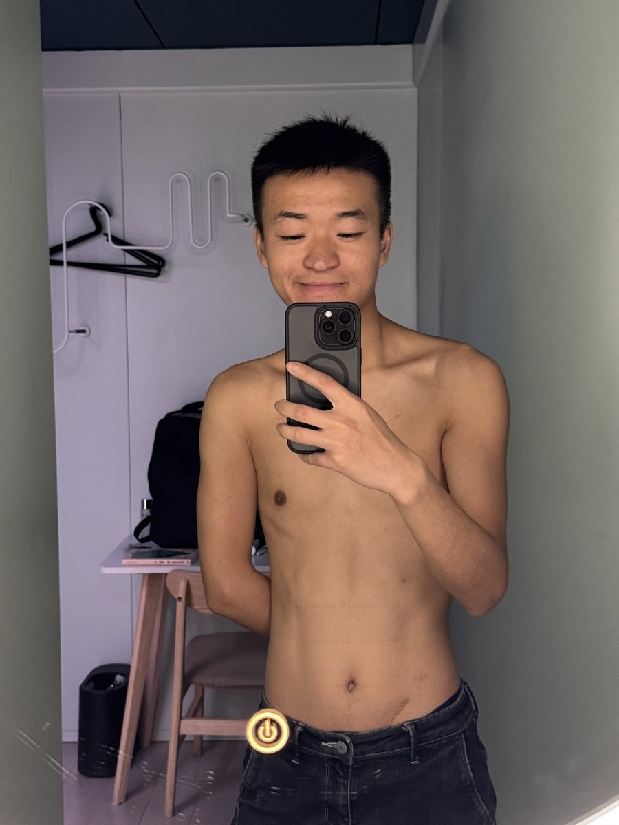 NYC twink tweet media