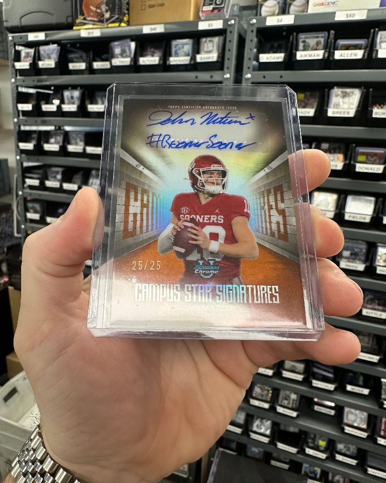 Check out this sweet customer pull from Bowman Chrome U 🏈 

#SCJ #TradingCards #WhoDoYouCollect #TheHobby #SportsCards #Collecting #HobbyShop #SUPPORTYOURLCS