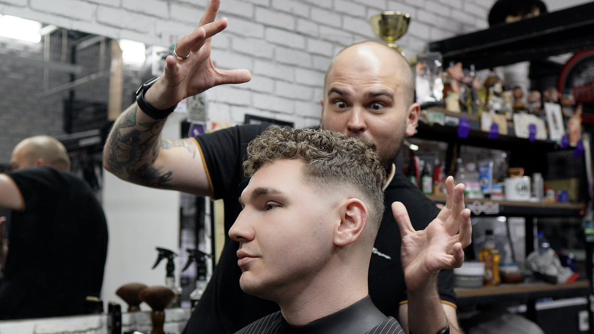 DevilsCutBarber's tweet photo. 💈 New ASMR haircut is live!
Curly Crop + Smooth Fade from zero 🔥
Perfect for curly hair — natural texture + clean fade.
🎧 Watch on YouTube 
#ASMRBarber #CurlyHaircut #CurlyCrop #BarberASMR #BarberLife https://t.co/p6BQ4Ldftc