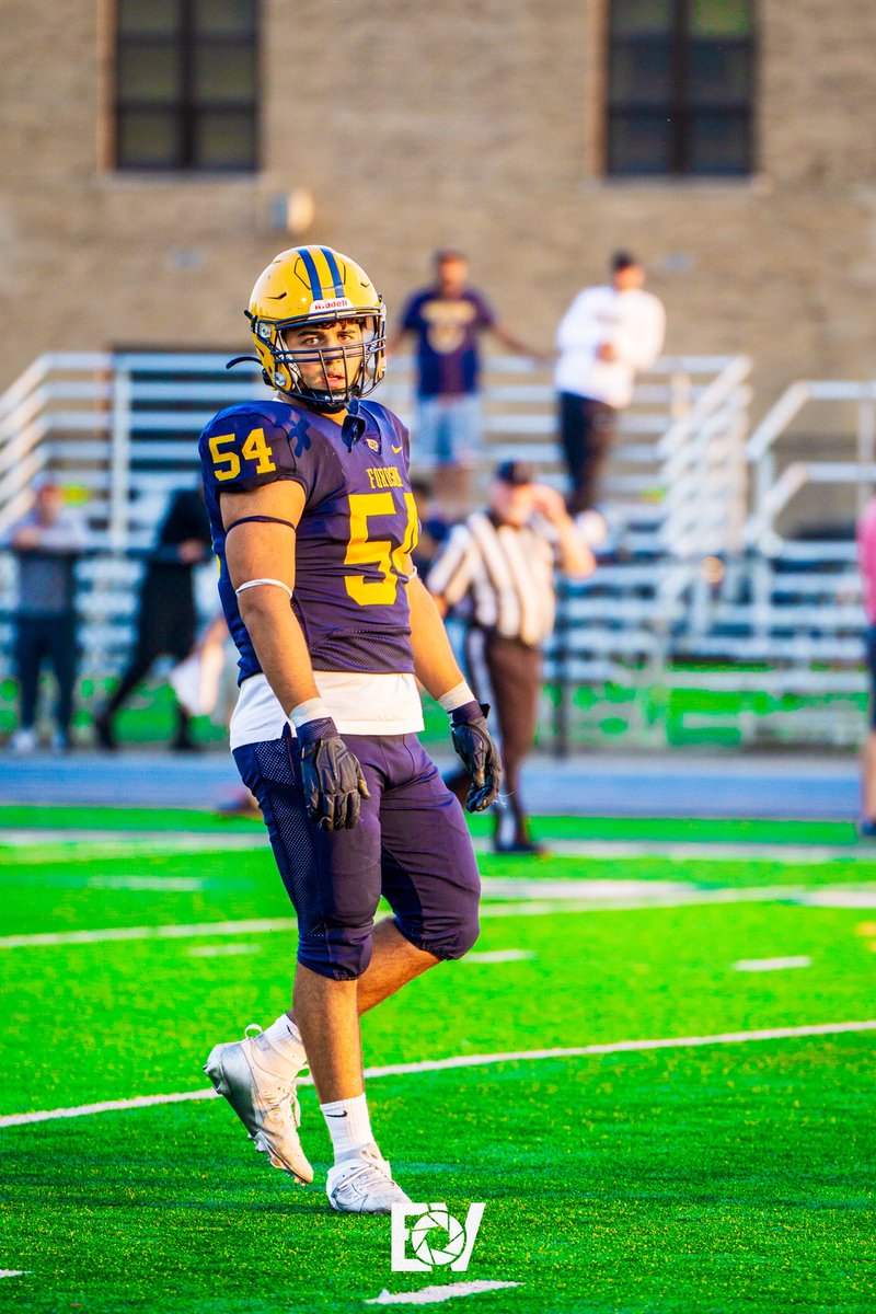 Senior Season highlights 
Right Tackle
30+ Pancakes 🥞
0 sacks
0 pressures 
6,3 250

hudl.com/v/2TAEzk
<a href="/helzayat01/">Hamze El-Zayat</a> <a href="/H_Hamid6/">Hadi Hamid</a> <a href="/TractorFootball/">Fordson Football</a> <a href="/MIexposure/">Michigan Exposure</a>