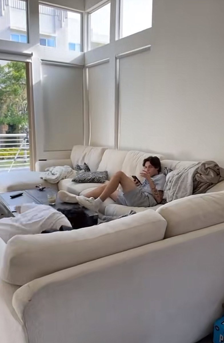 domi 🍂 tweet media