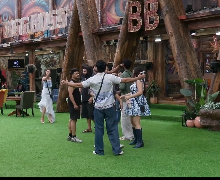 WeTheThinkers's tweet photo. He came, played, ruled and was loved by many 💛

The brightest star of this season. 

Abhishek Bajaj 👑

UNBEATABLE ABHISHEK BAJAJ
#AbhishekBajaj https://t.co/Y2s0zugVLD