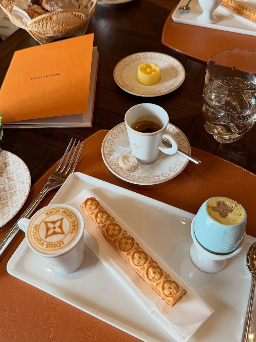 BCLONA's tweet photo. Le Cafe Louis Vuitton ✨ Lunch NYC love this city #lvcafe #nyc @LouisVuitton Nadiia 🧡 so good https://t.co/Hi9Cl4Uid7