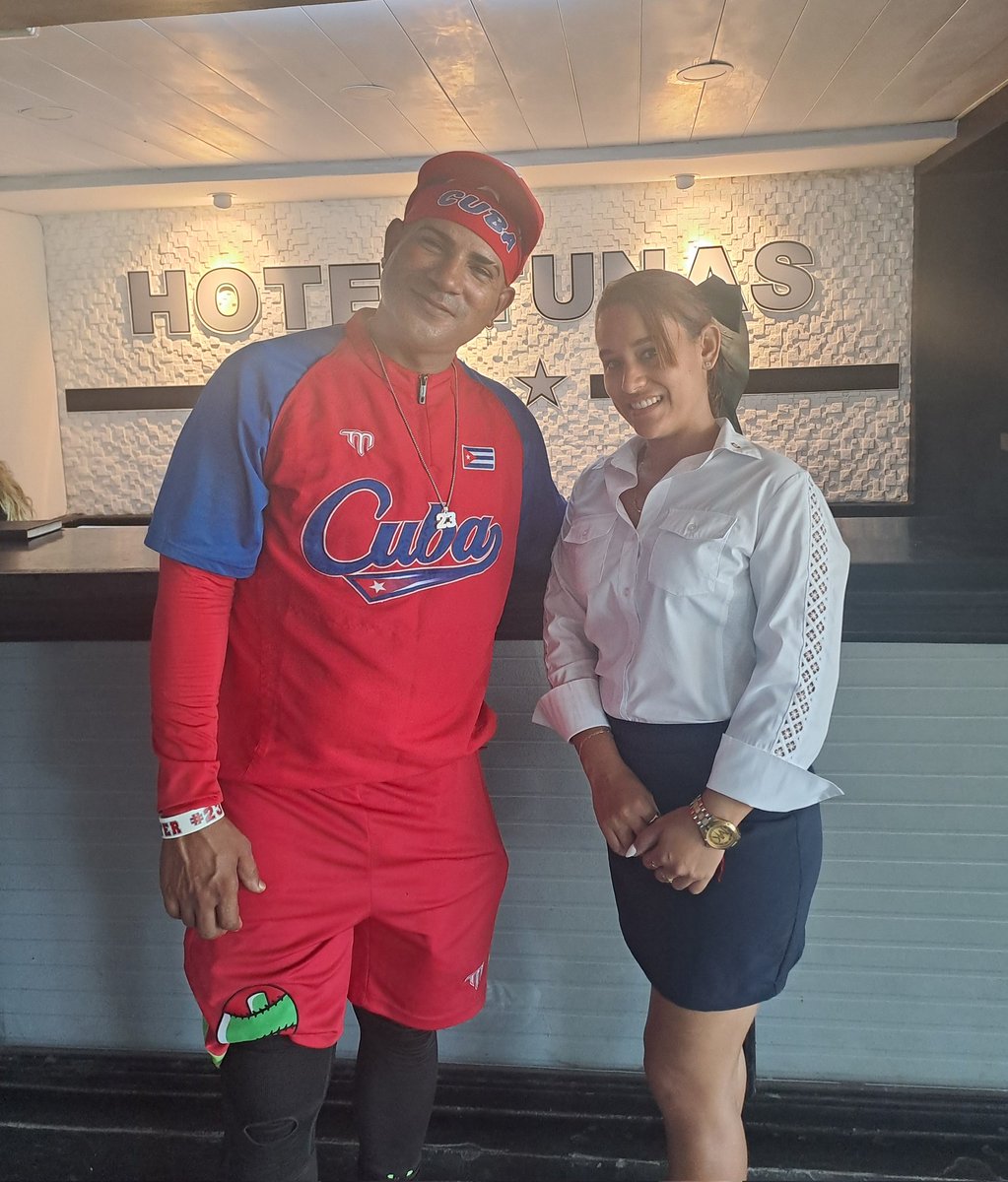 Nos llena de orgullo servir a quienes inspiran dentro y fuera del campo. Gracias, Pablo Civil, por recordarnos que la grandeza se demuestra con humildad.
#IslazulLasTunas #ElDestinoEresTú #HotelesIslazul #CubaÚnica #CubaSeVive