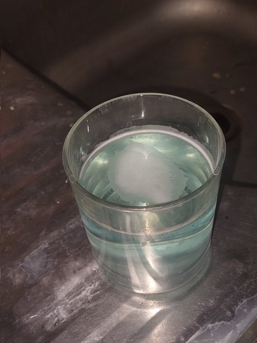 YKozur's tweet image. #bombaygin