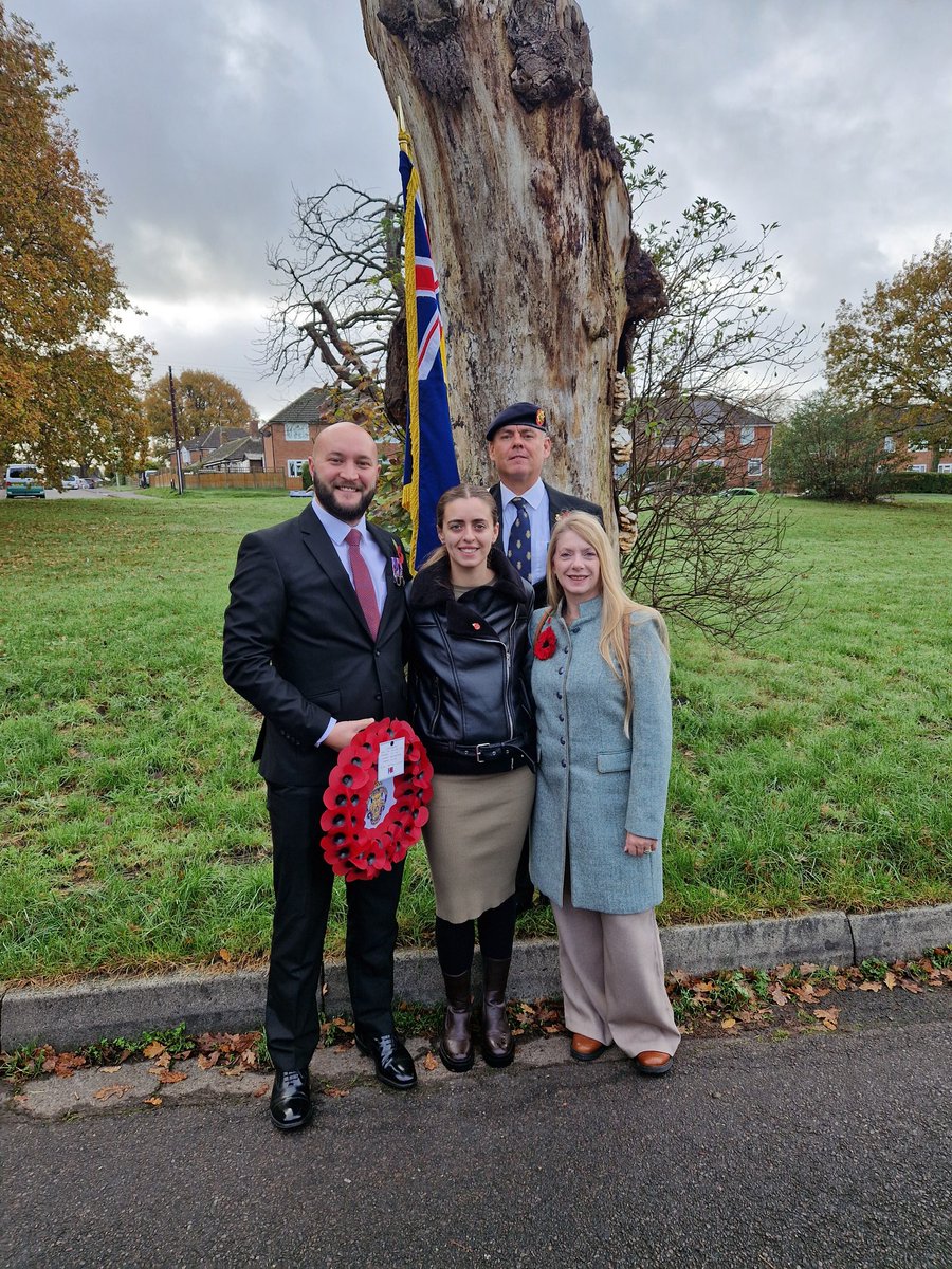 shaun_chalky's tweet photo. Remembrance Parades at Catherington Church and Horndean https://t.co/GMsNNtyRHn