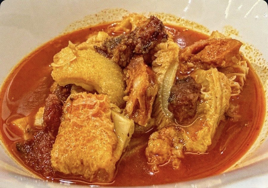 He tenido el privilegio de ver crecer <a href="/TasquiEnfrente/">Tasquita de Enfrente</a> desde sus inicios. Recuerdo a #JuanjoLopez dejando atrás corbatas y números para seguir su sueño convertido hoy en uno de los grandes templos gastronómicos. Con #NachoTrujillo forma un tándem brillante
gastroplanet.es/secciones/rest…