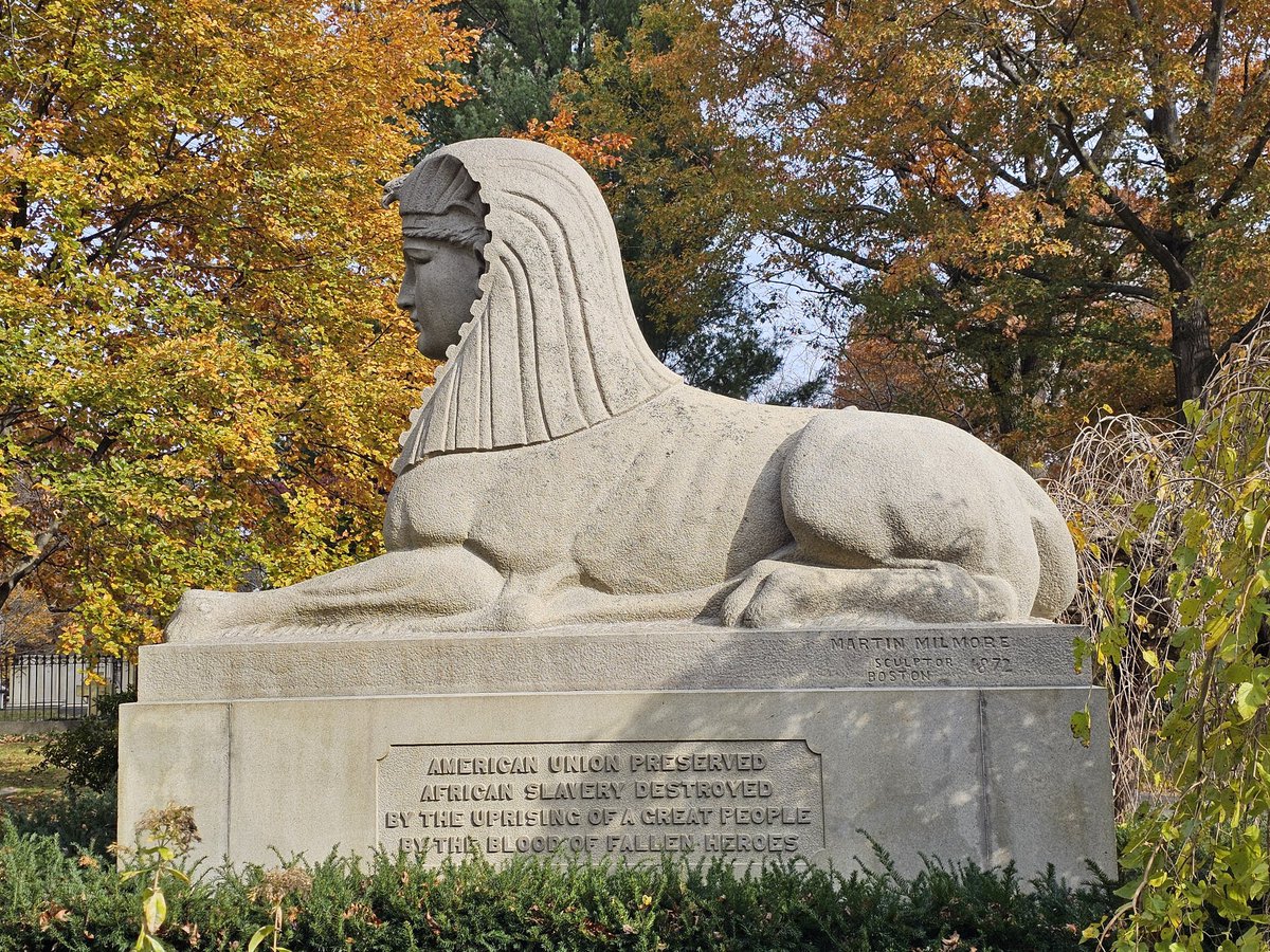 Trey_Explainer's tweet photo. I feel like you don't really understand how much people in the American South are huge crybabies until you see a Northern Civil War Monument. 

Now, that's the type of thing you build a huge monument for https://t.co/JmCyaFGtOD