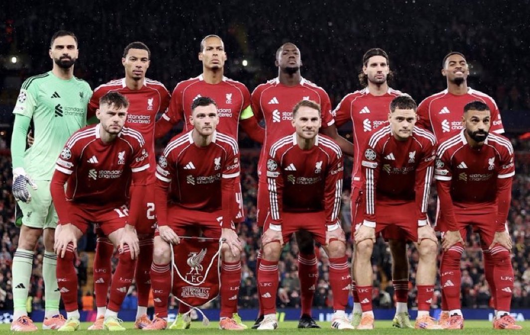 ثقتي فيكم ما أنعدمت لأني أعرف إمكانياتكم 

لو الله كتب لنا حاجة هذا الموسم بيكون بسببكم 
0 ثقة في مدربكم .. ما ننتظر منه أي شيء 

موضوع موسمنا عندكم لو فعلاً تبون تحققون شيء