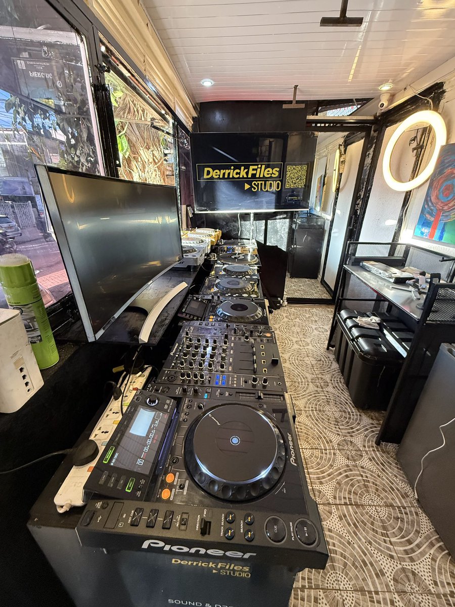 Derrick Files Studio tweet media