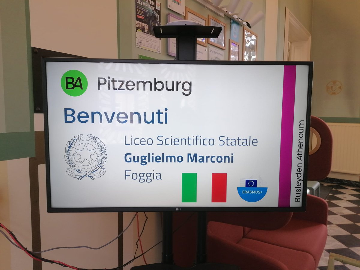 BAPitzemburg's tweet photo. Een startende vriendschap tussen Mechelen en Foggia!
Deze week mochten we leerlingen en leerkrachten uit Foggia (Italië) verwelkomen in Mechelen. Op het programma: boeiende uitstappen naar Antwerpen, Brussel en het Europees Parlement, én heel wat gezellige activiteiten op school. https://t.co/FPp5F4WSu2