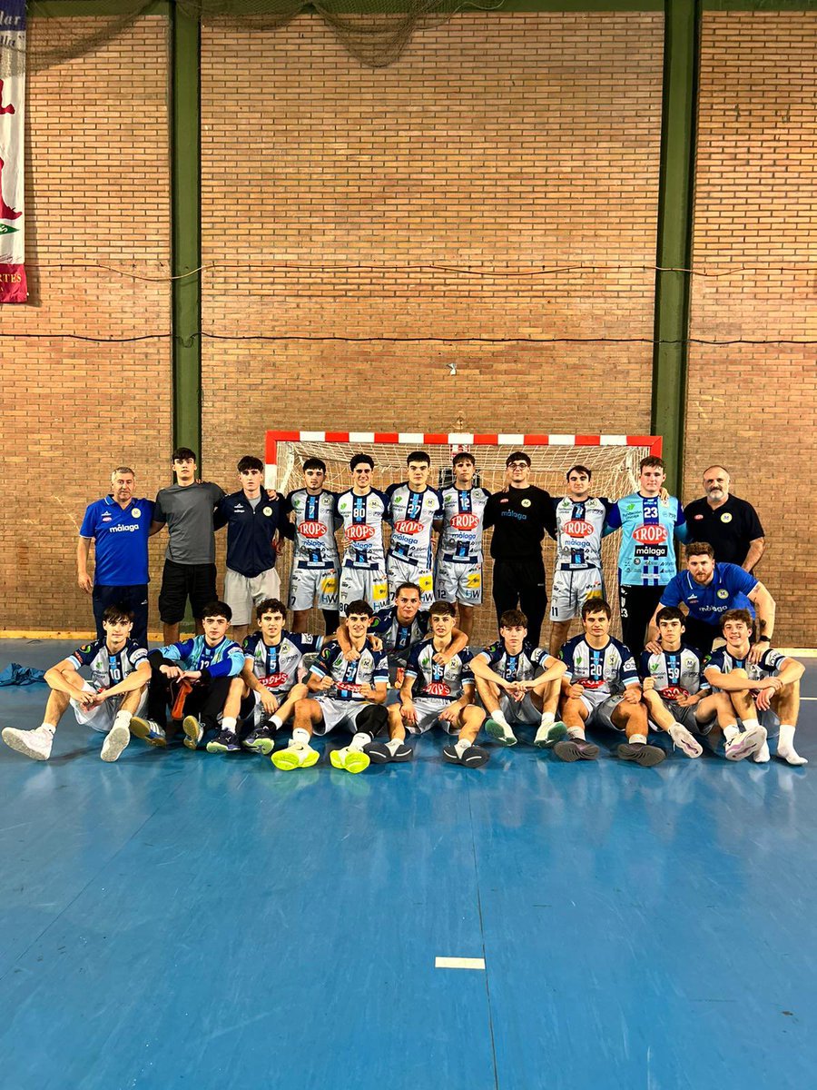 🔵 BASE

El fin de semana nos ha dejado una nueva victoria de nuestro equipo juvenil de División de Honor, el <a href="/fTROPS/">TROPS</a>  <a href="/BMCiudadDMalaga/">TROPS MÁLAGA BM.</a> <a href="/FundUnicaja/">Fundación Unicaja</a>, en casa del Cajasol Sevilla <a href="/bm_prointegrada/">Cajasol Sevilla BM Proin</a> (29-33).

¡Segundos líderes e invictos!

¡Vamos, equipo!