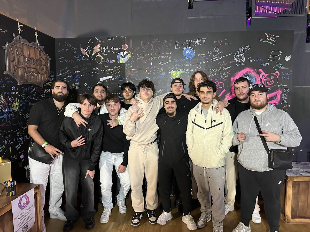 Claooow's tweet image. top 3 de la LES avec @TodobewEsport, tout les joueurs on était trop fort ! 

si des équipes / streamers cherchent des régisseurs pour quoi que ce soit (stream, setup, organisation d’event) hésitez pas à venir DM ça m’a vraiment donné envie de faire plus d’événements ! 

#TDBONTOP