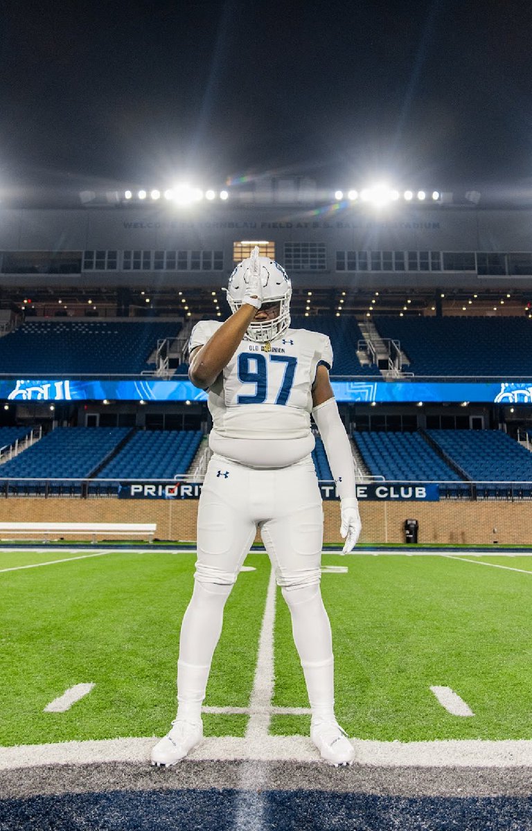 Had a great time at ODU at my OV🦈
<a href="/CoachVic_/">Victor Irokansi</a>