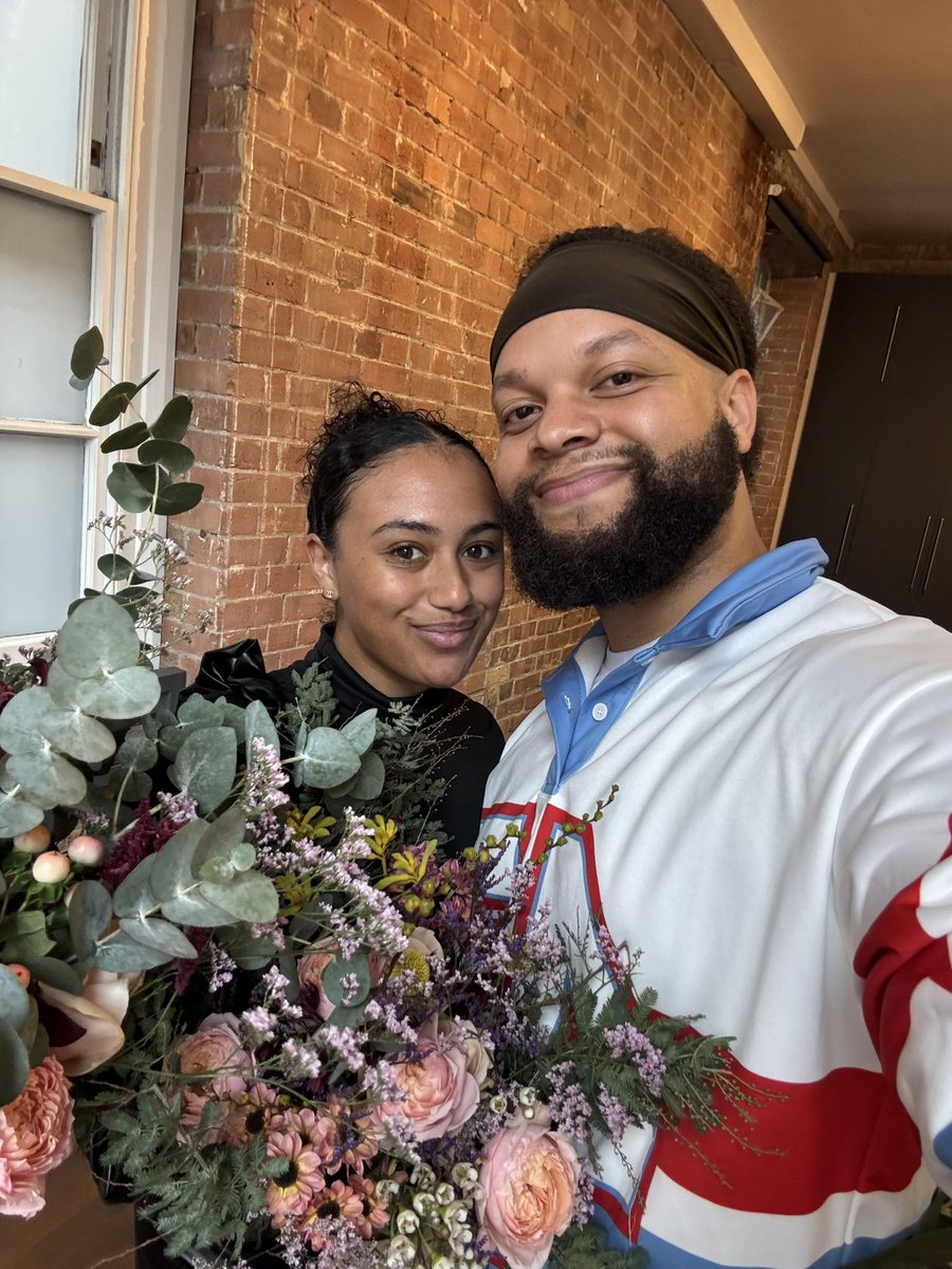 _joshmcintyre_'s tweet image. Flower Bouquet Making Class (with my Fiancé 😮‍💨♥️)