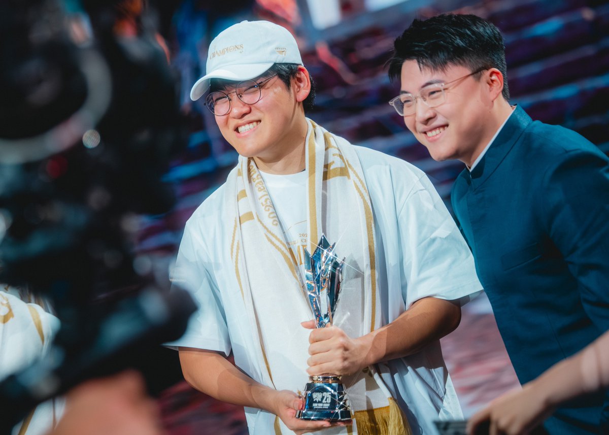 파엠 받았을 때! 🥹✨
🔗 flic.kr/s/aHBqjCA5Pu