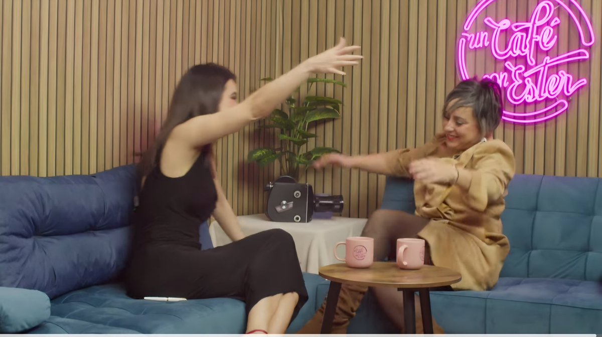 Hace días que ya corre por ahí una entrevista más que provechosa. La gran #EsterLópez me invitó al café y hablamos de casi todo: mujeres en #prisión, sesgo machista en los #MediosDeComunicación y la #Justicia, #Pornovenganzas, #RosaPeral y mil cosas más. Además, una entrevista