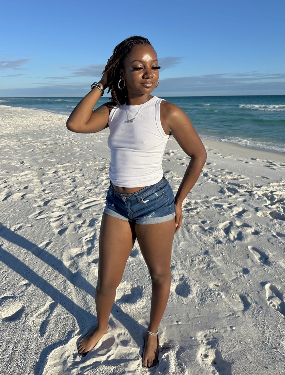 amormya_'s tweet photo. lil media update. 🏖️ https://t.co/lBbCsj4DoL