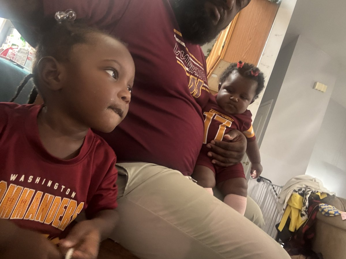 SnizzyKnowsBest's tweet image. Yall already know what we on in this household #HTTC #RaiseHail