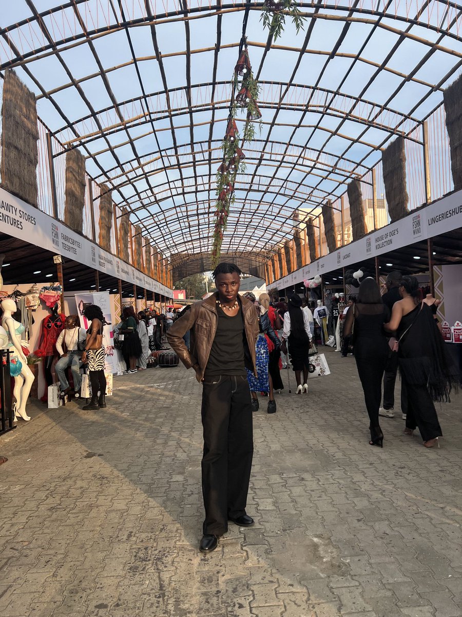 uzumakey_'s tweet image. Lately I&apos;ve been all about my music. Swag is another endeavour! 😮‍💨

#gtcofashionweekend