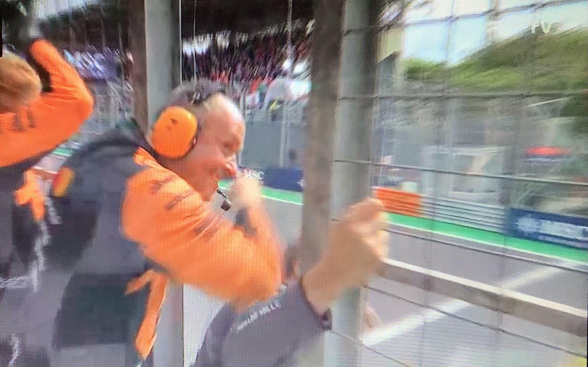 #F1 Twitter do your thing! Tag or find this <a href="/McLarenF1/">McLaren Mastercard Formula 1 Team</a>  dude and send him this fun photo!