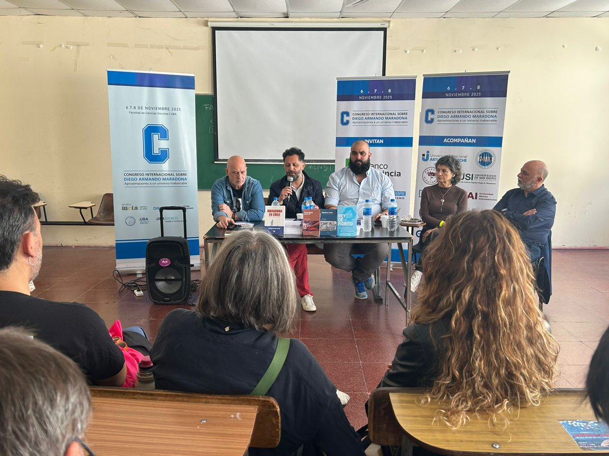 Felicitamos a nuestro secretario Enrique Corvetto Castro por el lanzamiento de su libro "Historias ocultas de Diego en Chile" en #BuenosAires, obra que narra la relación de Diego Armando Maradona con nuestro país. ¡Felicidades Enrique! ⚽️📗#Valdiviacl