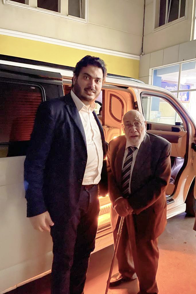 إنا لله وإنا إليه راجعون .. 
وفاة د. زغلول النجار في عمان الأردن:
رحم الله د. #زغلول_النجار .. كم استفدت منه في شبابي؛ وكم كان يعجبني فصاحته وإتقانه للجوانب العلمية .. كنت قد التقيته منذ عامين في #إسطنبول وكان هذا بعض ما استفدته منه:
.
#وعي
تشرفت الليلة بلقاء د. #زغلول_النجار في