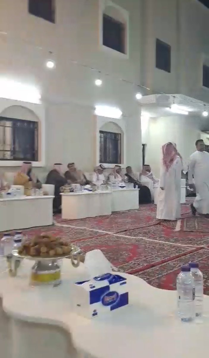 alsqaabh's tweet image. صورة تجمع ابن العم إبراهيم عبد الرحمن #الصقعبي مع الشيخ نواف بن عبد العزيز بن طراد الملحم في ضيافة #الملحم بمدينة #سكاكا
#الصقور_الوائلية
#عنزه