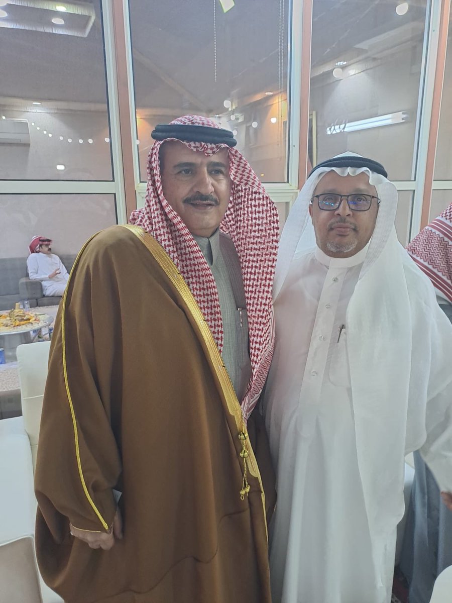 alsqaabh's tweet image. صورة تجمع ابن العم إبراهيم عبد الرحمن #الصقعبي مع الشيخ نواف بن عبد العزيز بن طراد الملحم في ضيافة #الملحم بمدينة #سكاكا
#الصقور_الوائلية
#عنزه