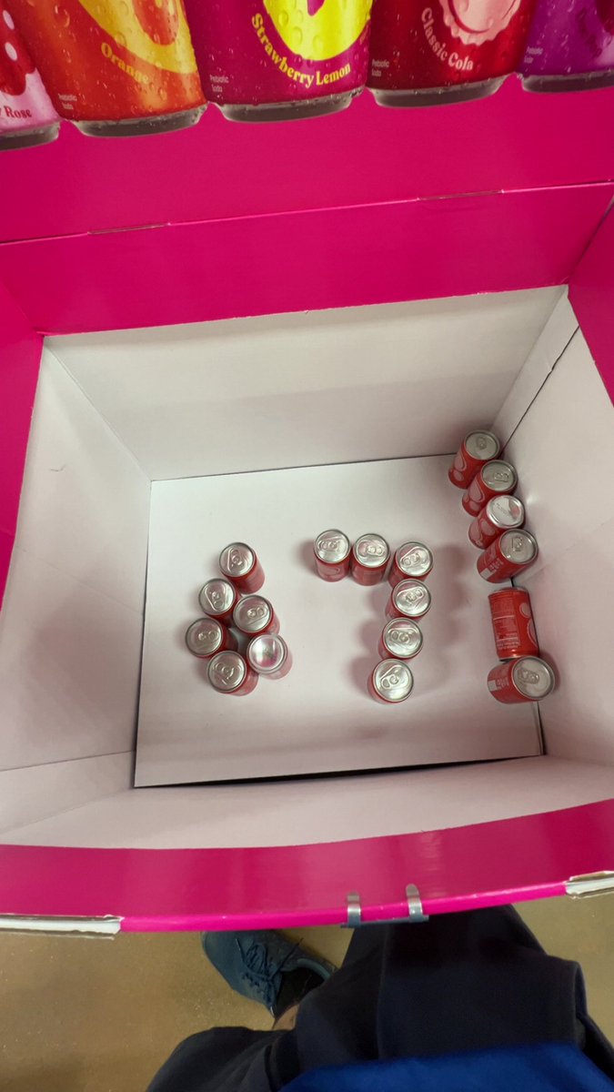 riftcsgo's tweet image. Need a raise I’m too damn good at building displays